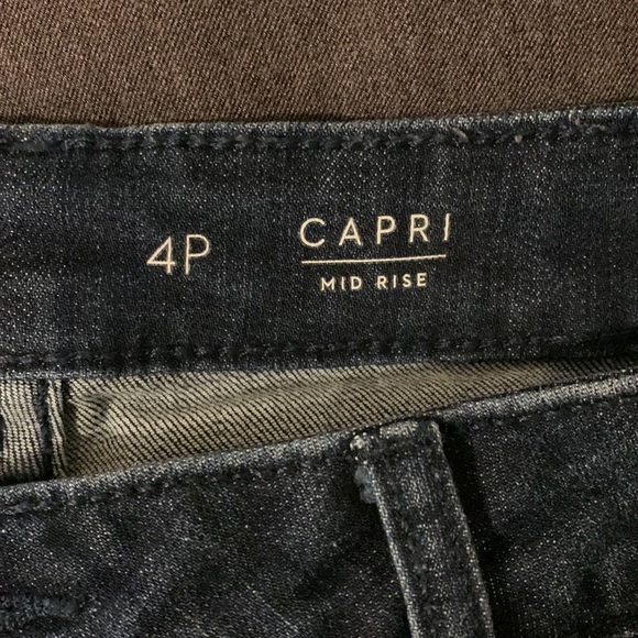 VGUC Simply Vera Wang capri’s - Picture 9 of 11